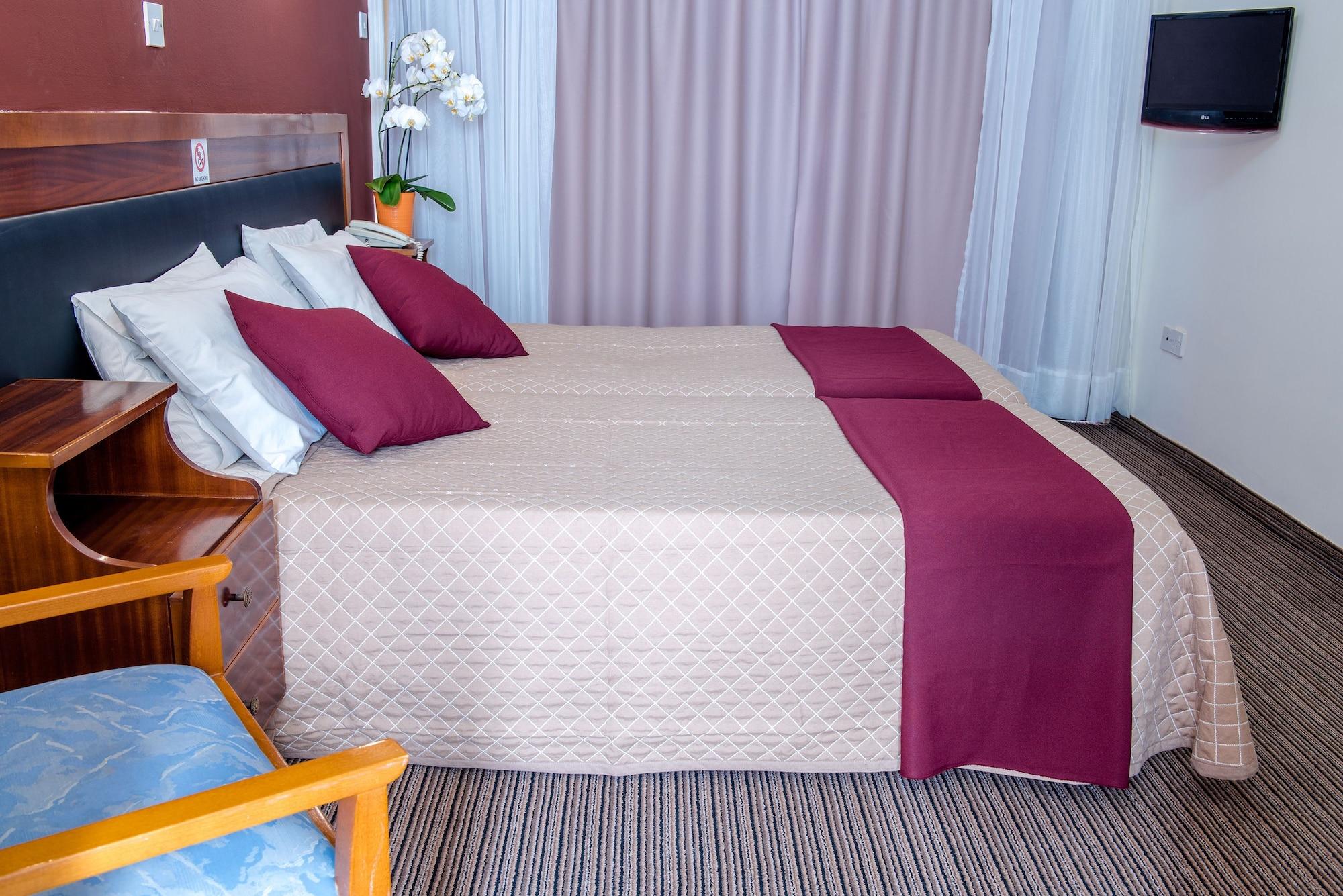 Hotel King's